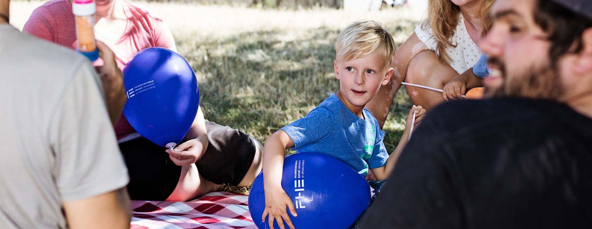 Mütter und Kinder in der Fachhochschule